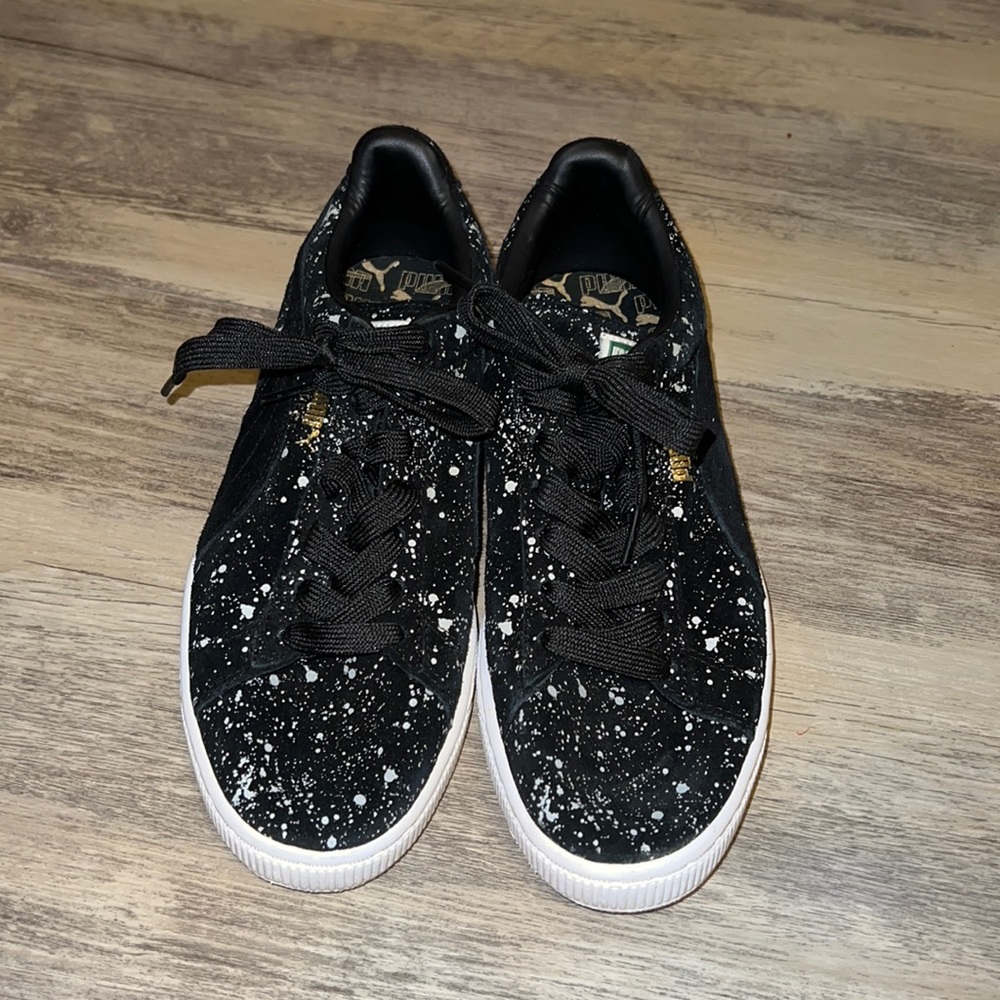 Mens US Size 8 Puma Suede